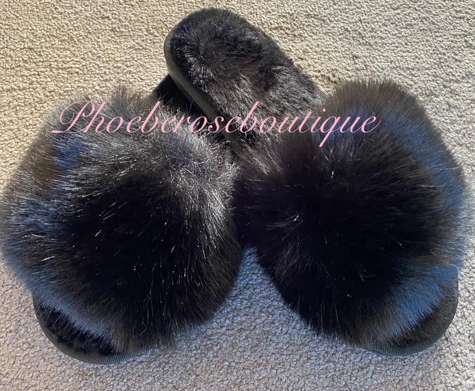 Luxuriously Fluffy Furry Sliders/Slippers - Black