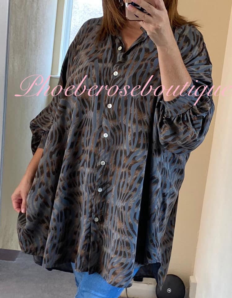 Oversized Slouch Fit Animal Print Gathered Back Shirt - Grey