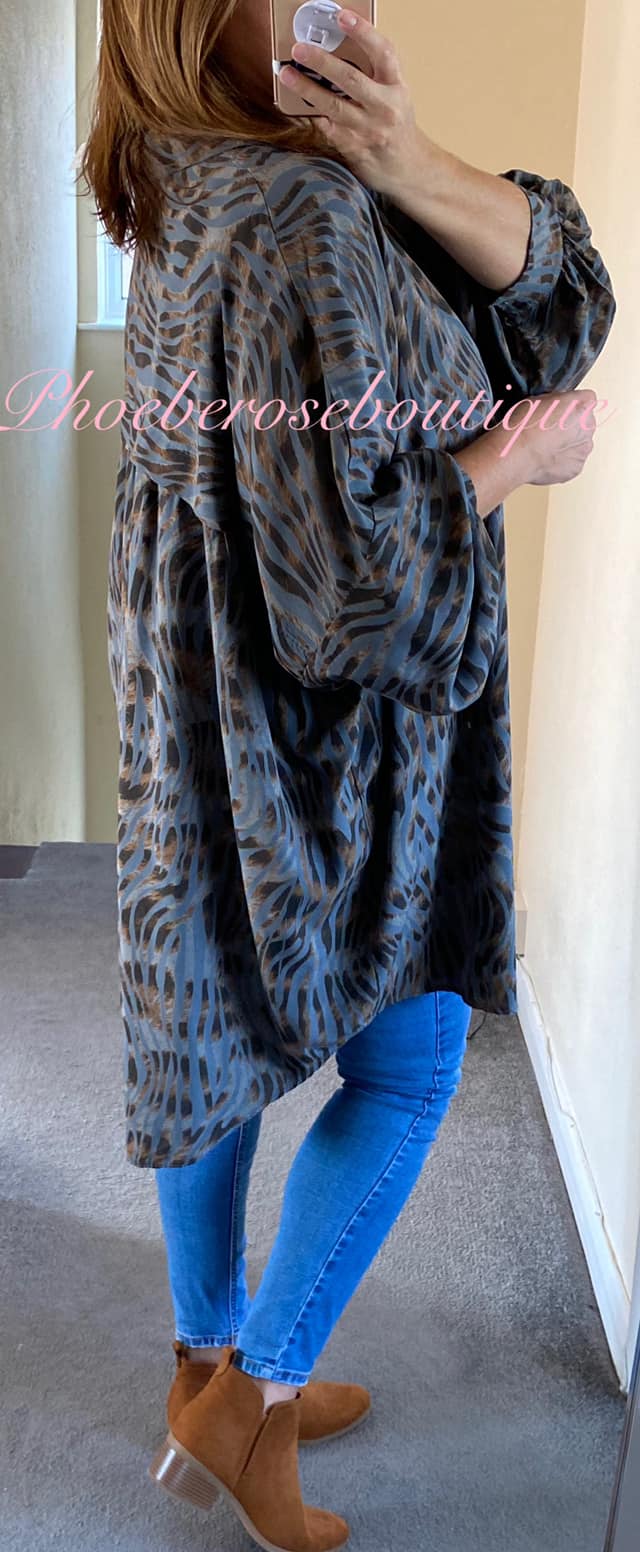 Oversized Slouch Fit Animal Print Gathered Back Shirt - Grey - Image 3