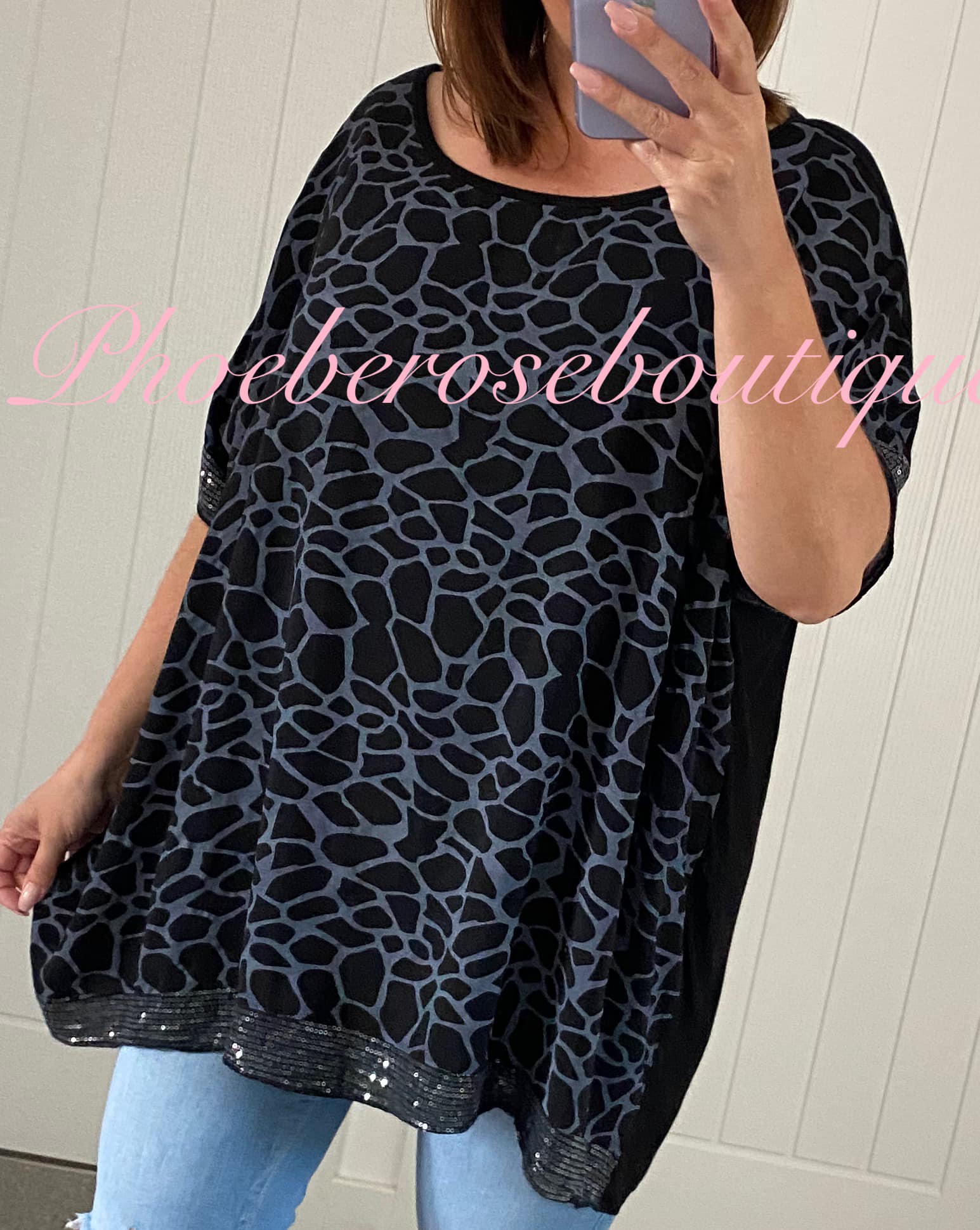 Loose Fit Giraffe Print Sequin Trim Top - Black