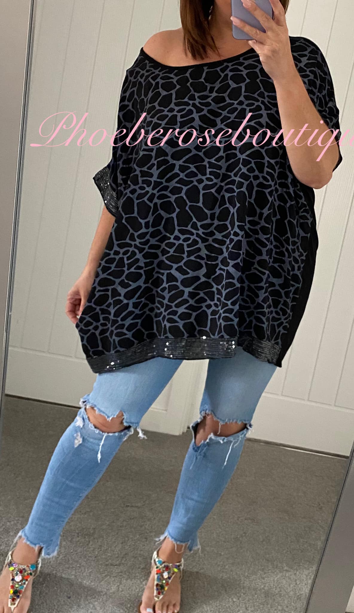 Loose Fit Giraffe Print Sequin Trim Top - Black - Image 3