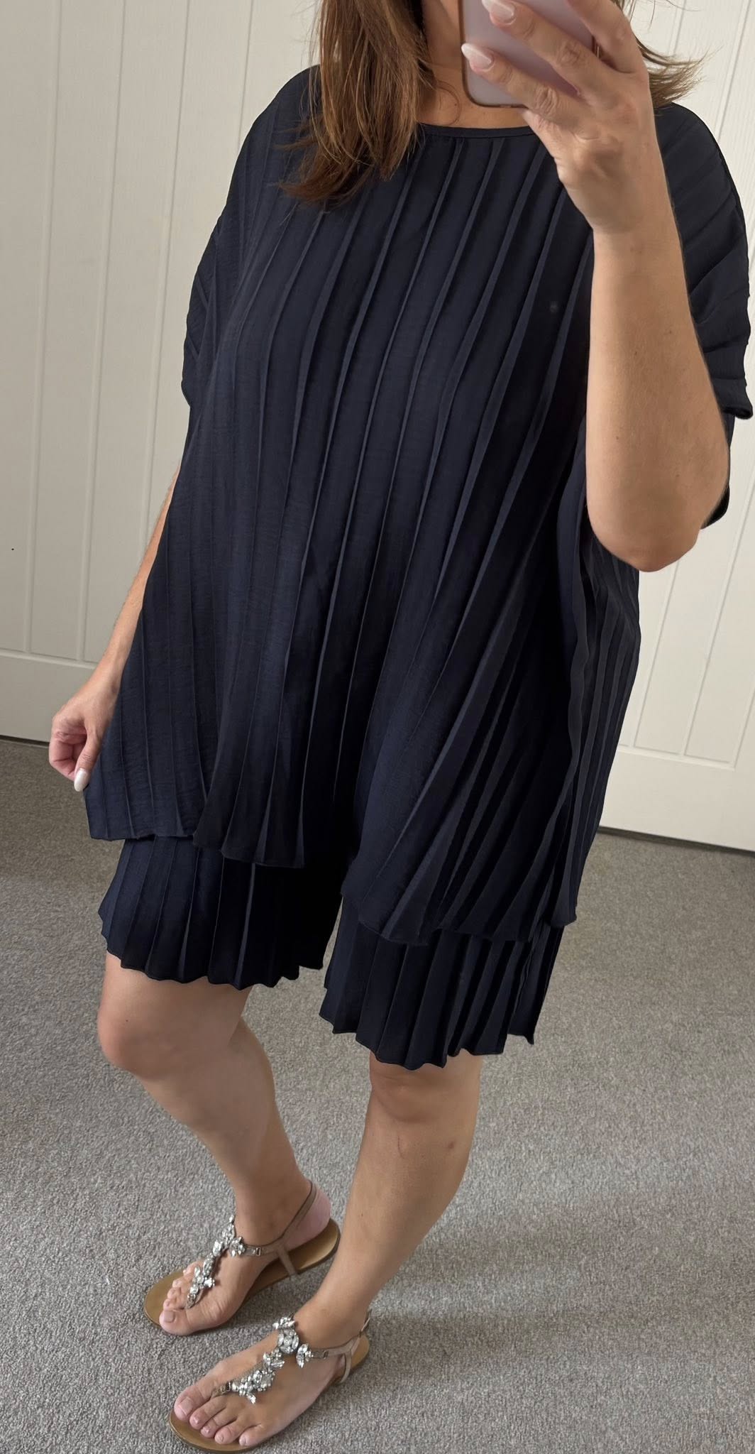 Pleat Short Loose Fit Co-Ord - Navy - Image 3